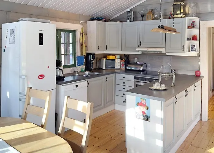 5 Person In Drangedal-by Traum * Drangedal